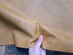 Demi-peau de cuir de vache grainée - moutarde - maroquinerie - ameublement - cuirenstock