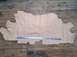 Demi peau de veau végétal - naturel - maroquinerie - cuirenstock