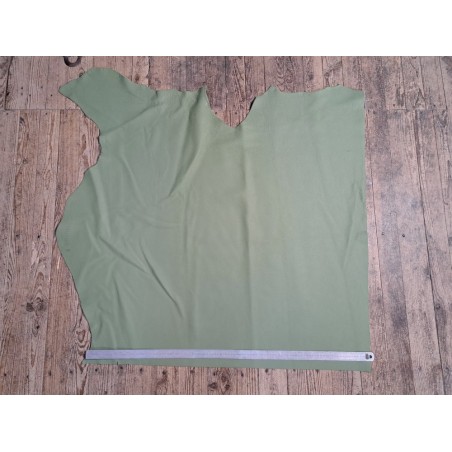 Demi-peau de cuir de vache grainée - vert sauge - maroquinerie- cuir en stock