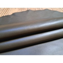 Peau de cuir d'agneau - kaki - lisse - Cuir en Stock