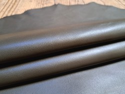 Peau de cuir d'agneau - kaki - lisse - Cuir en Stock
