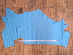 Demi-peau de cuir de taurillon pleine fleur - Bleu - Cuir en Stock