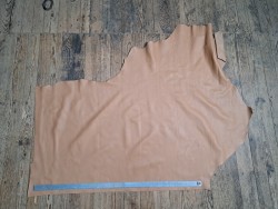 Demi-peau de cuir de taurillon - Beige - Cuir en Stock
