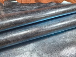 Peau de cuir de chèvre métallisé - bleu ciel - Cuir en Stock