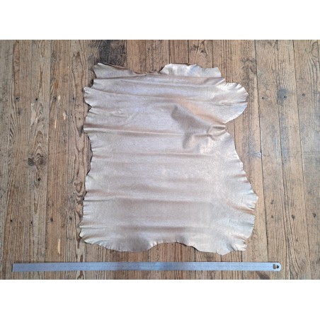 Peau de cuir de chèvre métallisé - sable - Cuir en stock