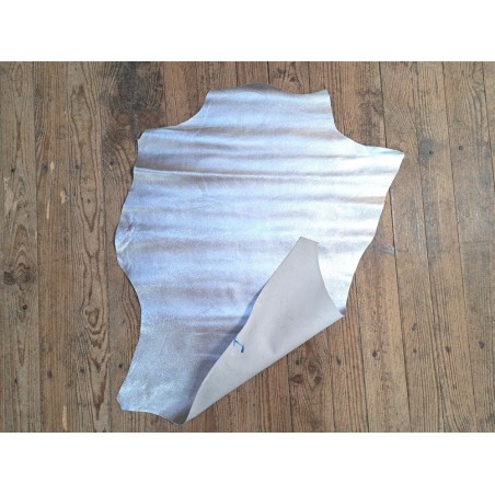 Peau de cuir de chèvre métallisé - argent - Cuir en stock