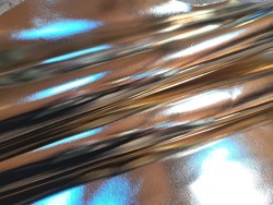 Peau de cuir de chèvre métallisé effet miroir - or blanc - maroquinerie - Cuir en Stock