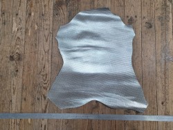 Chèvre motif losange métallisé - Gris clair