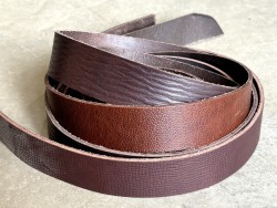 Lot de 3 bandes de cuir tannage végétal – Brun/Marron – Cuir européen recyclé | Cuir en Stock