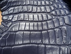 Peau de crocodile bleu marine mat - Cuir en Stock
