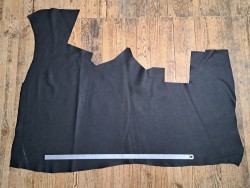 Demi-peau de cuir de taurillon - Noir bleuté - Cuir en Stock