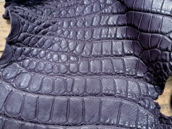 Peau de cuir de crocodile véritable - Violet mat - Cuir en Stock