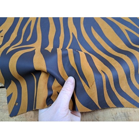 Morceau de cuir de veau nubuck zébre - Caramel - Cuir en Stock