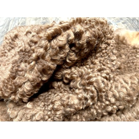 Peau de mouton lainée frisée brun noisette – Dos velours – Qualité italienne – Série limitée - Cuir en Stock