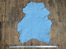 Peau de mouton lainée frisée bleu jeans – Dos velours – Qualité italienne – Série limitée - Cuir en Stock