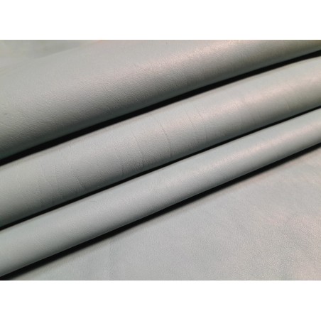Peau de cuir de veau swift lisse - bleu lichen - maroquinerie - cuir en stock