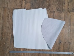 Peau de cuir de veau swift lisse - blanc - maroquinerie - cuir en stock