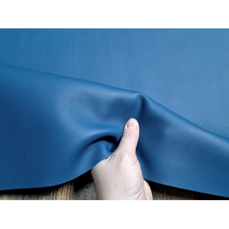 Peau de cuir de veau swift lisse - bleu denim - maroquinerie - Cuir en stock