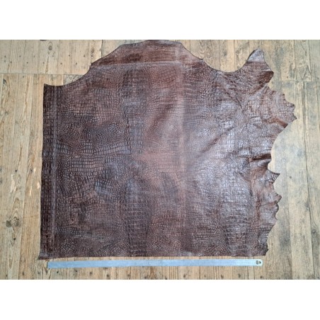 Bande de cuir de veau - effet croco - marron vieilli - maroquinerie - Cuir en stock