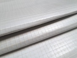 Bande de cuir de veau - quadrillage - nacré - blanc - maroquinerie - cuir en stock