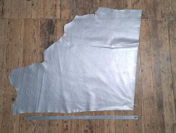 Bande de cuir de veau - quadrillage - nacré - argent - maroquinerie - cuirenstock