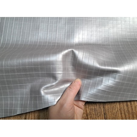 Bande de cuir de veau - quadrillage - nacré - argent - maroquinerie - Cuir en stock