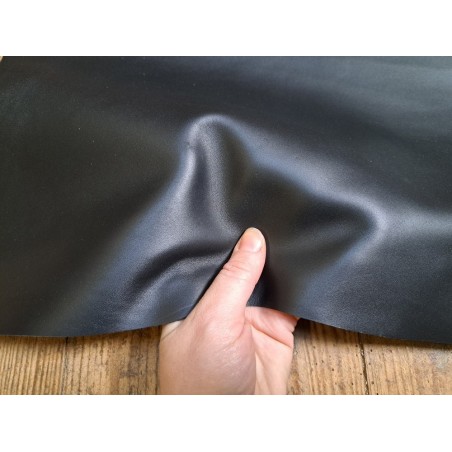 Peau de cuir de chèvre - noir - maroquinerie accessoire - cuir en stock