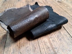 Lot de 2 pattes d'autruche - E - Brun/Noir mat - Cuir en Stock