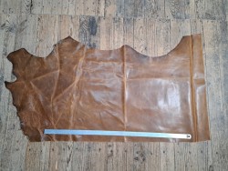 Demi-peau de cuir de vachette pullup ciré - Brun - A