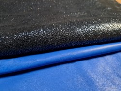 Lot de 2 peaux uniques - Cuir de chèvre et d'agneau -K- Cuir en Stock