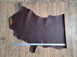 Demi-peau de cuir gras de vachette pullup - Marron -A- Cuir en Stock