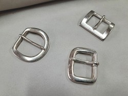 LOT de 3 boucles de ceinture - C - Nickelé - 20mm / 25mm