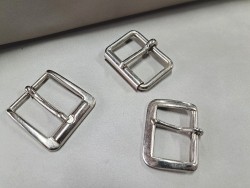 LOT de 3 boucles de ceinture - D - Nickelé - 30mm / 35mm