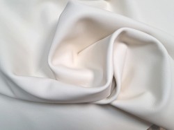Peau de cuir de veau swift lisse - blanc crème - maroquinerie - Cuir en stock