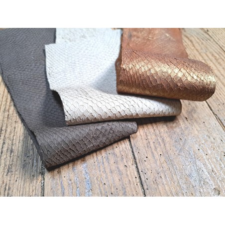 Peau de cuir de poisson - saumon - Cuir marin - Cuir en stock