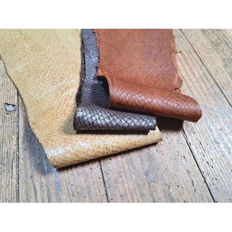Peau de cuir de poisson - saumon - Cuir marin - Cuir en stock