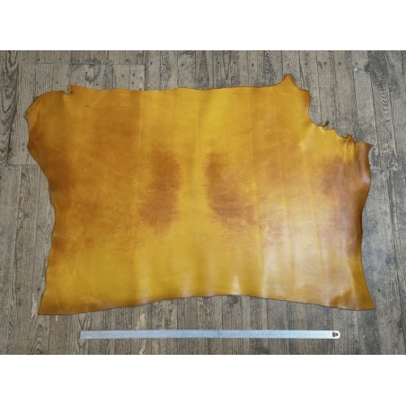 Croûte de cuir de vache tannage végétal cirée – miel - Cuir en Stock