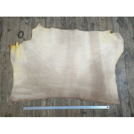 Croûte de cuir de vache tannage végétal cirée – miel - Cuir en Stock