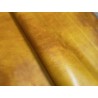 Croûte de cuir de vache tannage végétal cirée – miel - Cuir en Stock