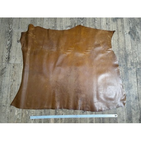 Croûte de cuir de vache tannage végétal cirée – caramel - Cuir en Stock