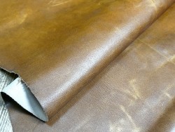 Croûte de cuir de vache tannage végétal cirée – caramel - Cuir en Stock