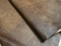 Croûte de cuir de vache tannage végétal cirée – brun vieilli - Cuir en Stock