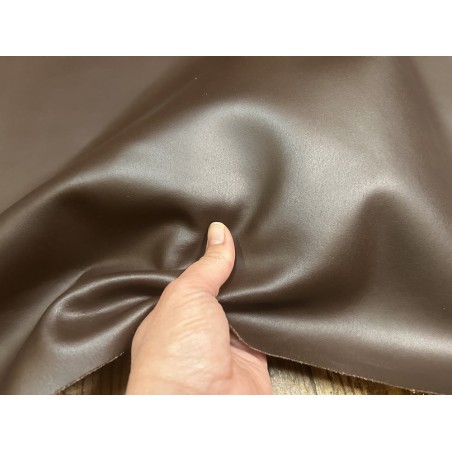 Croûte de cuir de vache tannage végétal cirée – café - Cuir en Stock