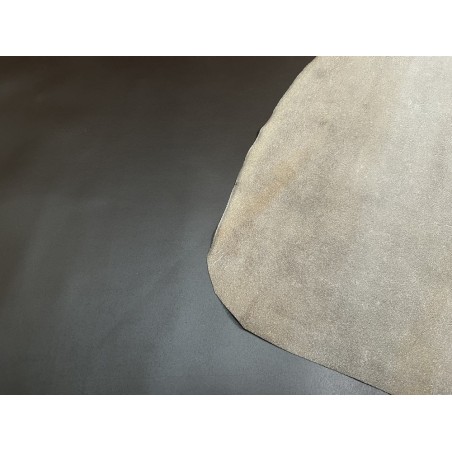 Croûte de cuir de vache tannage végétal cirée – café - Cuir en Stock