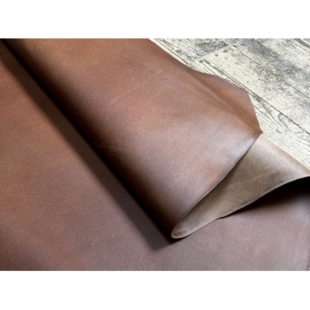 Croûte de cuir de vache tannage végétal cirée – noisette - Cuir en Stock