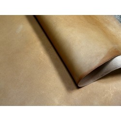 Croûte de cuir de vache tannage végétal cirée – Fauve - Cuir en Stock