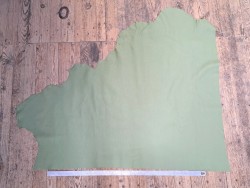 Demi-peau de cuir de vache grainée - Vert sauge - A - Cuir en Stock