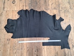 Demi-peau de cuir de taurillon - Noir - Cuir en Stock
