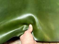Croûte de cuir de vache tannage végétal cirée – Vert - Cuir en Stock