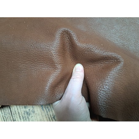 Peau de cuir de chèvre tannage végétal naturel - marron - cuir en stock